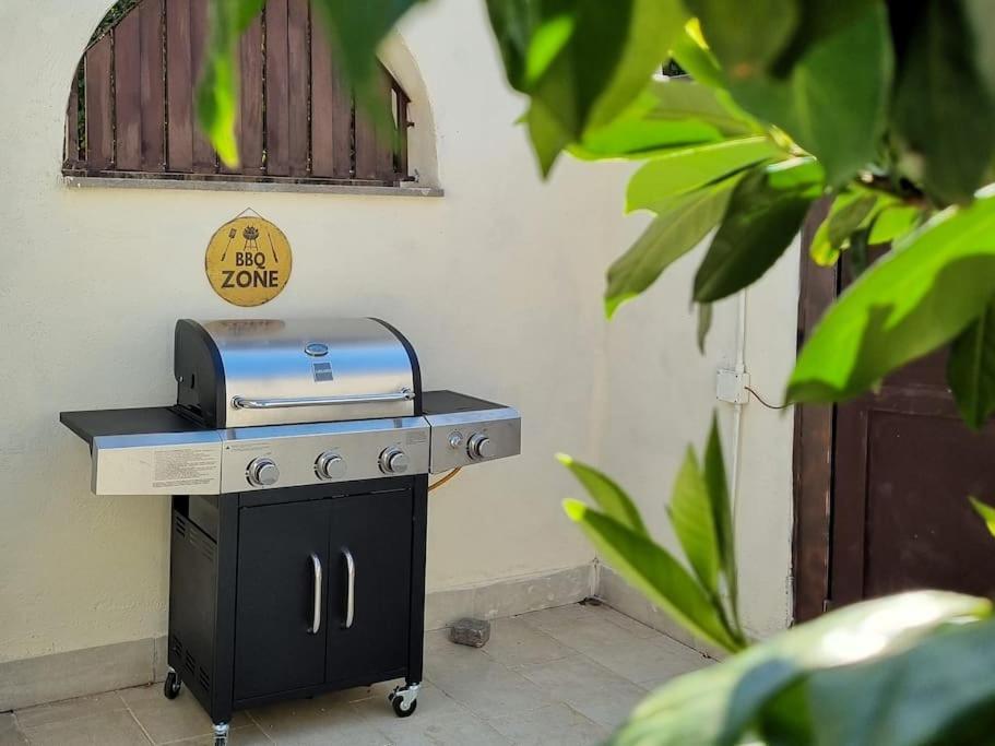 Relais Cassia Rome - Parking, Wi-Fi & Barbecue Villa Bagian luar foto