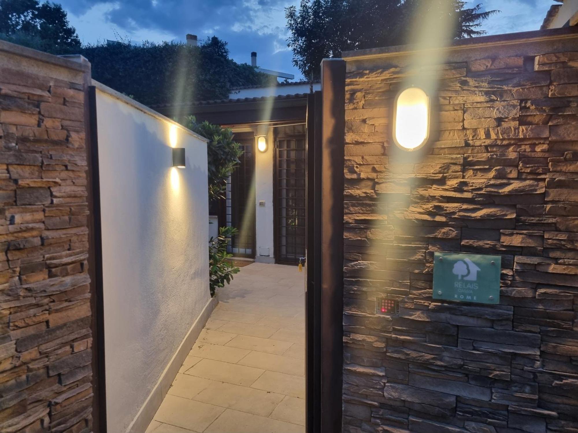 Relais Cassia Rome - Parking, Wi-Fi & Barbecue Villa Bagian luar foto